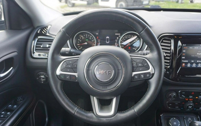 Jeep Compass cena 89900 przebieg: 119613, rok produkcji 2018 z Sieradz małe 466
